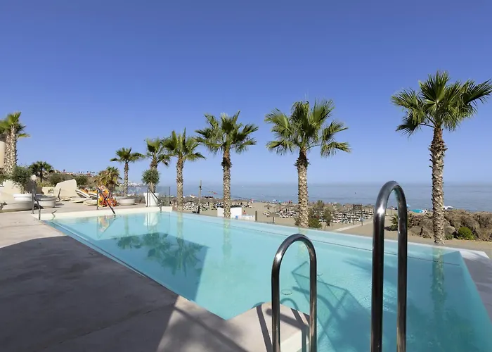 Exclusive 3-Bedroom Apartment In Higueron