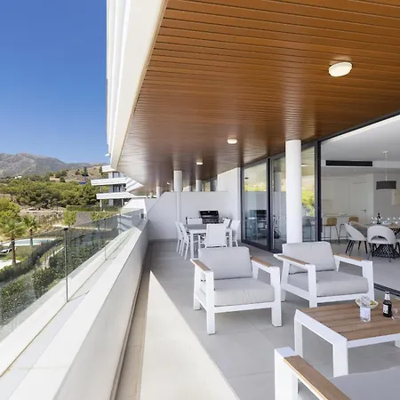 Exclusive 3-Bedroom Apartment In Higueron Fuengirola Exterior photo